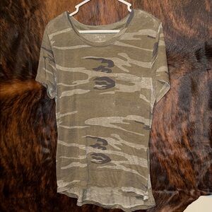 Camo pocket tee
